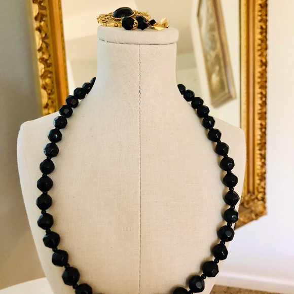 Vintage Black Jewelry Necklace Brooch Earrings 🖤 - Picture 2 of 8